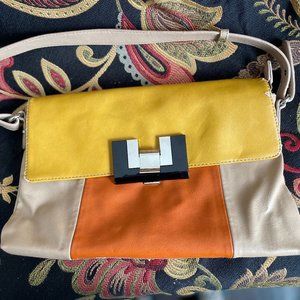 David Jones 60’s mod style leather handbag